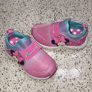 Minnie slip on sneakers